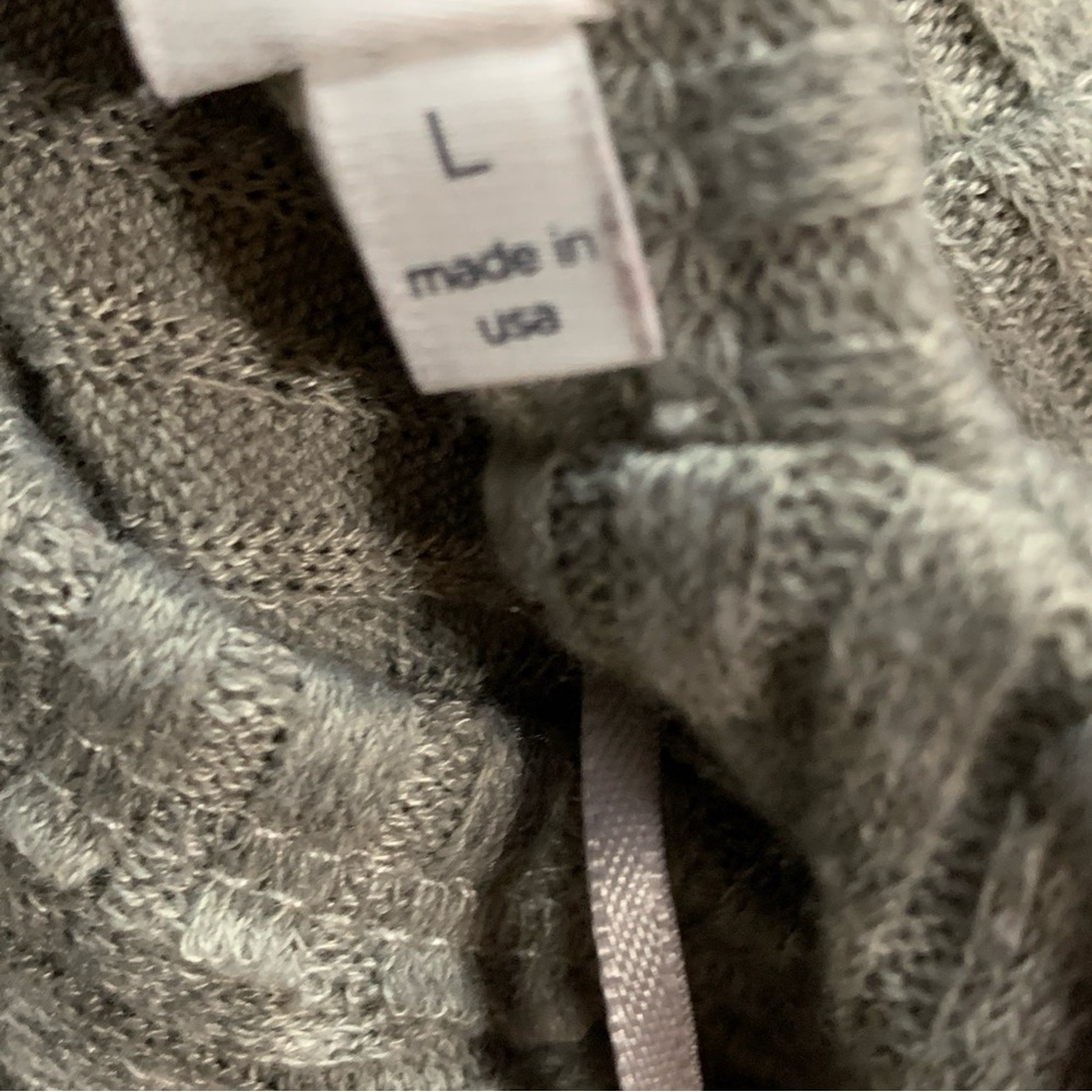 ASTR The Label Grey Cutout Mock Neck Ribbed Knit Sweater Cozy Feminine Size L - Picture 9 of 13